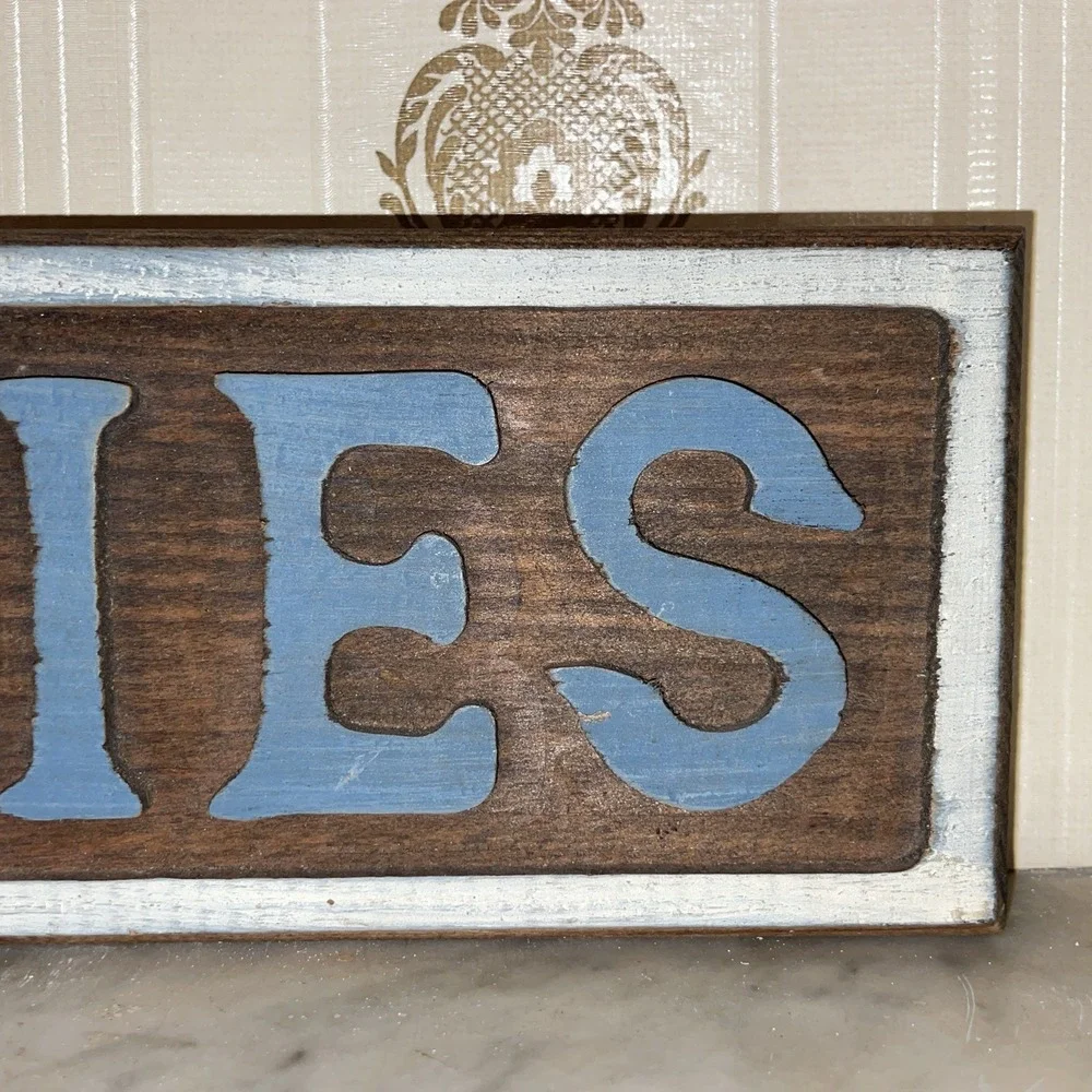 Handmade Wooden Painted Rustic Farmhouse Pet Plaque Sign I Heart Love Bunnies‎
